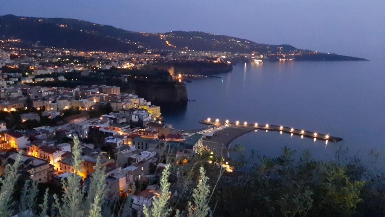 Appartamento Bella Vista House-Sorrento coast - free parking Vico Equense Esterno foto