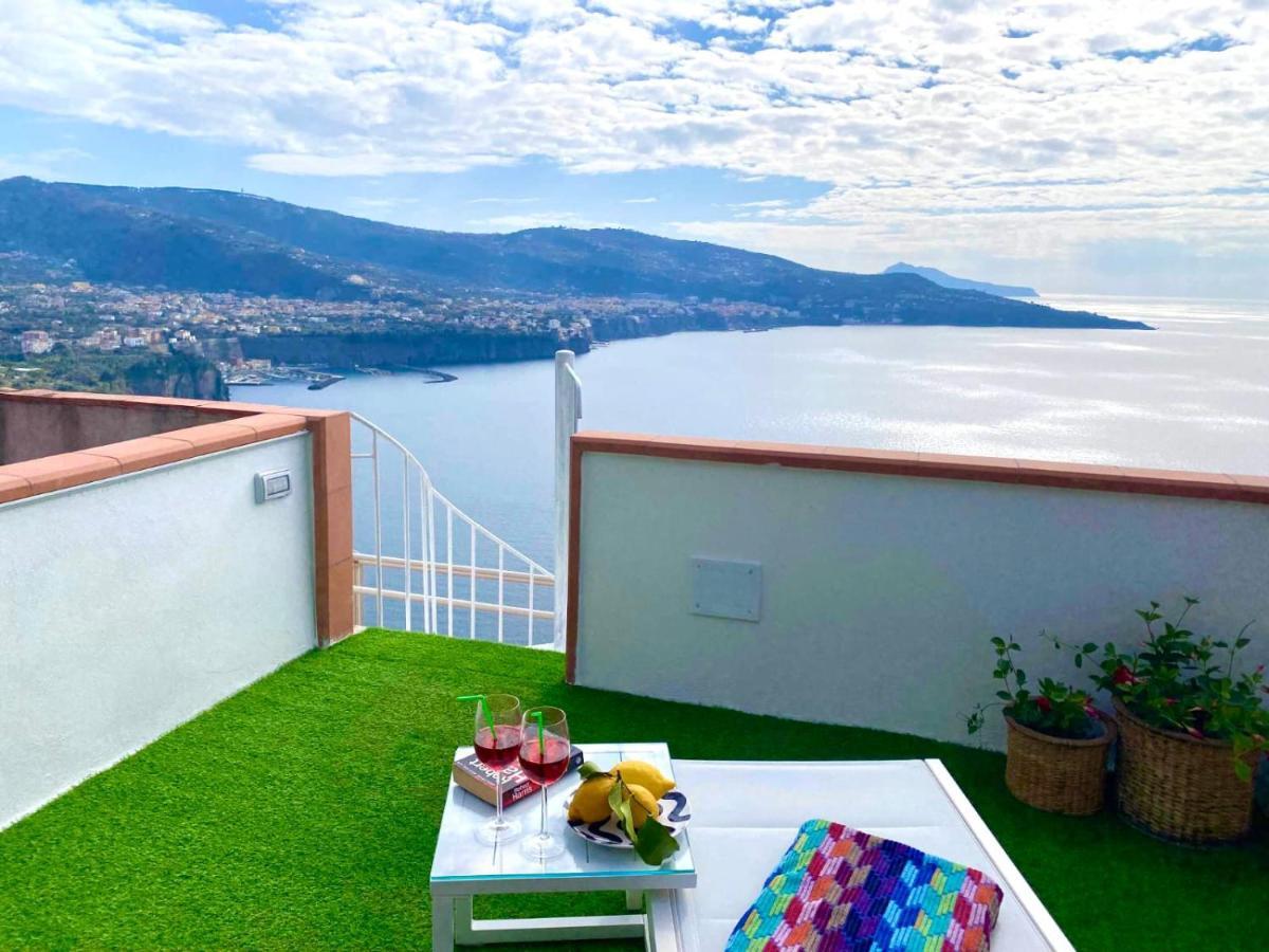 Appartamento Bella Vista House-Sorrento coast - free parking Vico Equense Esterno foto